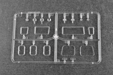 01082P TEL of RS-12M1 Topol-M Trumpeter