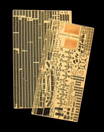 05199RE Океанский лайнер Queen Mary 2 PLATINUM Edition Revell