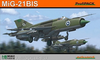 8232 Самолет MiG-21 BIS
