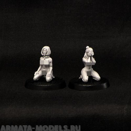 slave-knee 2 slavegirls kneeling (2 models) BROTHER VINNI's