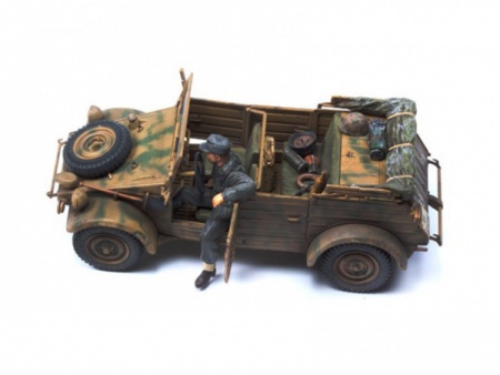 35213T автомобиль Kubelwagen Type 82 Tamiya