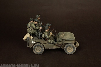 SOGA-18 US Airbornes with sergeant for jeep. Normandy, 1944. SOGA-18 US Airbornes with sergeant for jeep. Normandy, 1944.