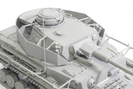 6594Д Танк PzIV Ausf.G май-апрель 1943 Dragon