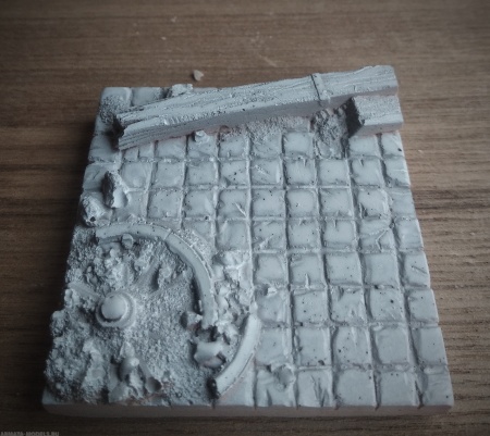 Б07AB Фрагмент брусчатой мостовой с колесом телеги