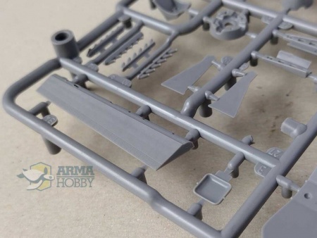 AH70038 P-51 B/C Mustang™ Arma Hobby