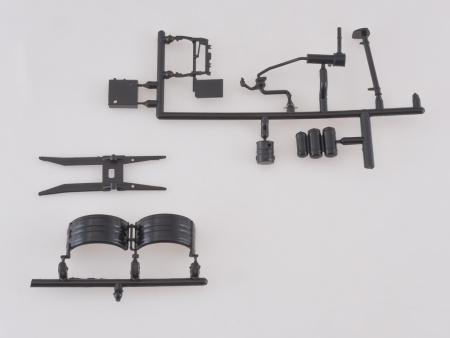 7040AVD Сборная модель МАЗ-6422 с полуприцепом МАЗ-9506-30 AVD Models 7040AVD Сборная модель МАЗ-6422 с полуприцепом МАЗ-9506-30 AVD Models
