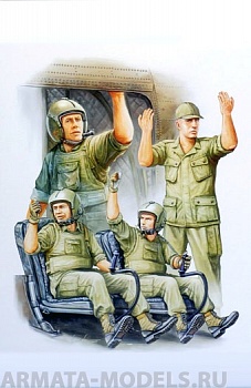 00417 Солдаты  US Army CH-47 Crew in Vietnam