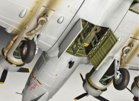 04283 Самолет бомбардировщик Боинг B-17G «Летающая крепость», американский Revell 04283 Самолет бомбардировщик Боинг B-17G «Летающая крепость», американский Revell