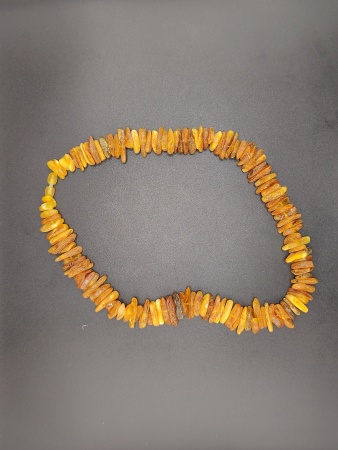 AAM0045 Бусы из необработанного янтаря 