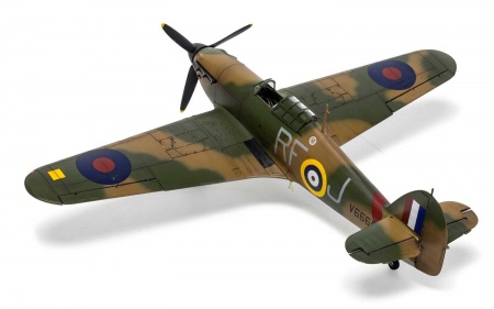 A05127A Сборная модель истребителя  Hawker Hurricane Mk.1 Airfix