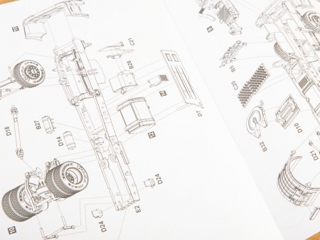 1438AVD Сборная модель КАМАЗ-5490 AVD Models