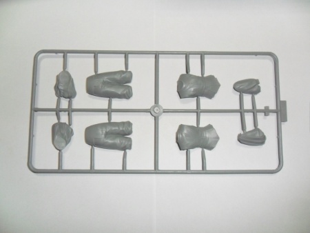 16002 Швейцарский гвардеец стражи Ватикана ICM
