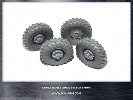 35062 БРДМ-1 набор колес,4шт  для моделей Трумпетер