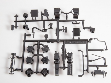 7069AVD Сборная модель МАЗ-5440 с полуприцепом МАЗ-9758 AVD Models