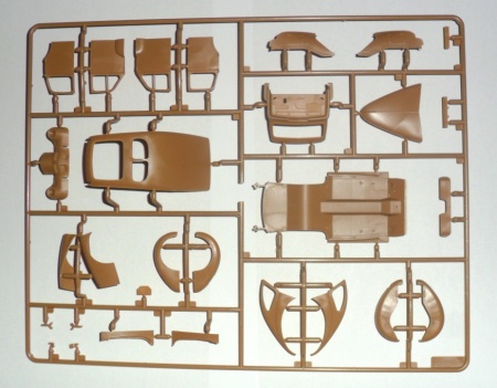 35477 Штабная машина Капитан седан с советским штабным персоналом ICM 35477 Штабная машина Капитан седан с советским штабным персоналом ICM