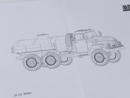 1056KIT Сборная модель  Автоцистерна АЦ-4,0 (ЗИЛ-131) AVD Models