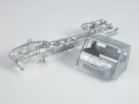 1447AVD Сборная модель КАМАЗ-6522 самосвал AVD Models