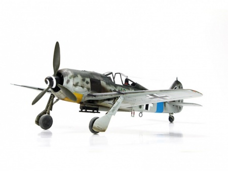61037T Focke-Wulf Fw190 A-3 Tamiya