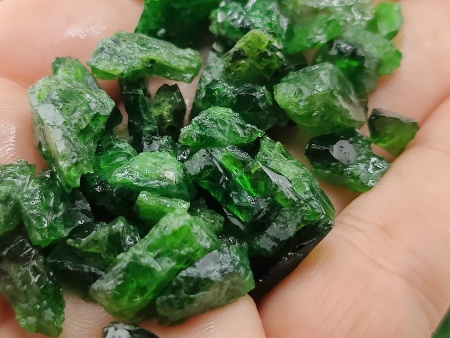AAM0026 Хромдиопсид "Якутский изумруд" 5 грамм