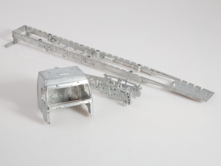 7069AVD Сборная модель МАЗ-5440 с полуприцепом МАЗ-9758 AVD Models