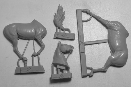 CHM-54206(Z). Животные: Лошадь №16. 54 мм. Материал - смола. Chronos Miniatures