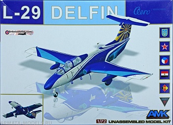 86001 Самолет Aero L-29 Delfin