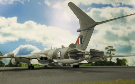 A12008 Самолет Handley Page Victor B.2 1/72 Airfix