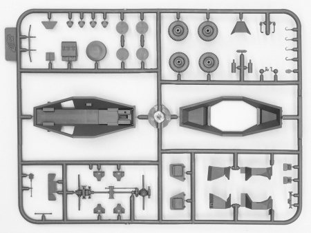 72421 Sd.Kfz.223, германский бронеавтомобиль радиосвязи ICM