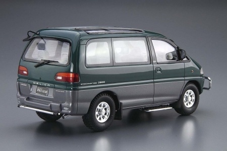 05667 Mitsubishi Delica Space Gear '96 Aoshima