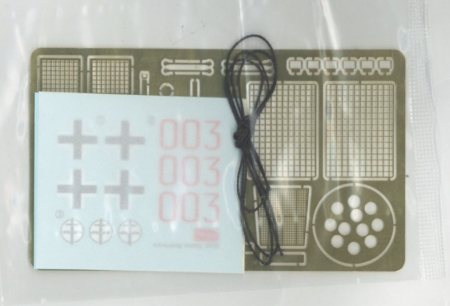 35A051 Сборная модель Tiger P Amusing Hobby