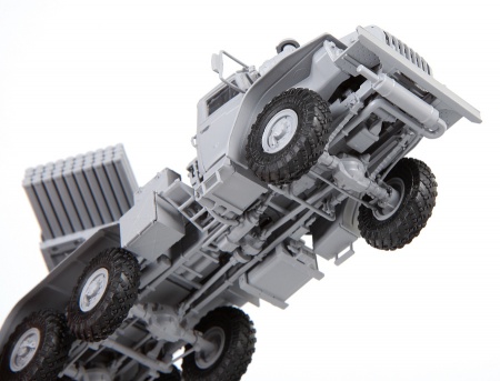 5051 Реактивная система залпового огня Град 4320 Звезда