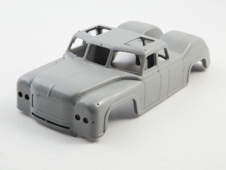 1501AVD Сборная модель Аэродромный тягач МАЗ-541 AVD Models