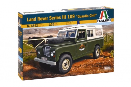 6542ИТ  АвтомобильLAND ROVER Серия III 109 Гражданская охрана Italeri