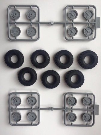 35001 Советский армейский грузовик 4310 ICM