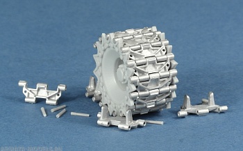 MTL-35046 Tracks for MT-LB / 2S1 Gvozdika Late Type Tracks  (RMSh Type)