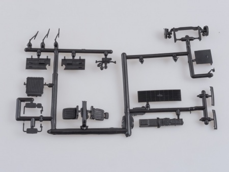 7043AVD Сборная модель МАЗ-6422 с полуприцепом МАЗ-9758 AVD Models 7043AVD Сборная модель МАЗ-6422 с полуприцепом МАЗ-9758 AVD Models