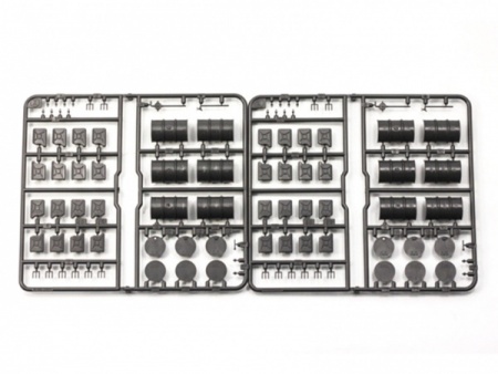 35291 Немецкий 3-х тонный грузовик (Opel Blitz), 2 фигуры, (4 варианта декалей), бочки и канистры Tamiya
