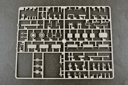 09521P Пуско-заряжающая установка 9А85 ЗРС С-300В Trumpeter