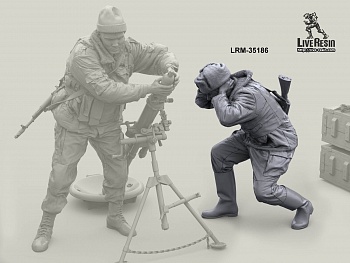 LRM35186 Военнослужащие ВВ, рассчет 82 мм миномета ведет огонь - 2