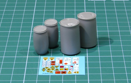 E-040 Plastic chemical storage drums Set#2
