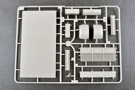 01073P Russian Zil-135 Trumpeter