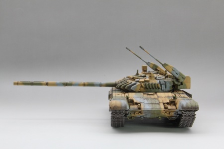 AH35A039 Словацкий танк Т-72M2 Moderna Amusing Hobby