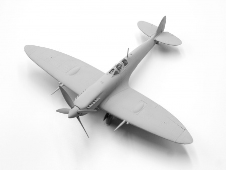 48062 Спитфайр Mk. VII, британский истребитель ІІ Мировой войны ICM 48062 Спитфайр Mk. VII, британский истребитель ІІ Мировой войны ICM