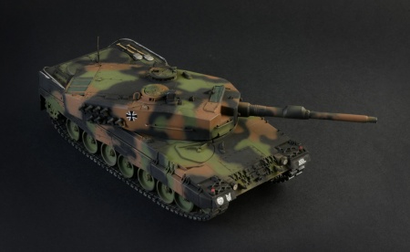 35106ИТ Танк War Thunder: LEOPARD 2A4 Italeri