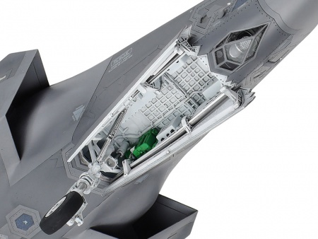 61124T Lokheed Martin F-35A Lightning Tamiya