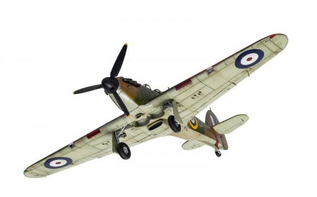 A05127A Сборная модель истребителя  Hawker Hurricane Mk.1 Airfix