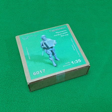 6017 фигурка Гармонист СВ Модель