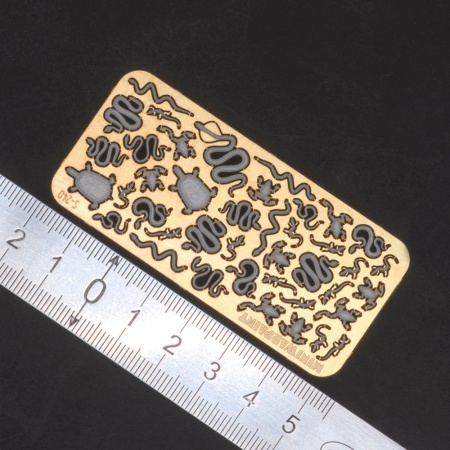 S-240 Рептилии , размер М