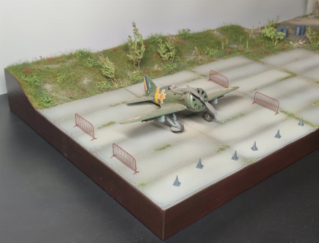 HE-48030 Подставка Аэродром Размер 74х35см