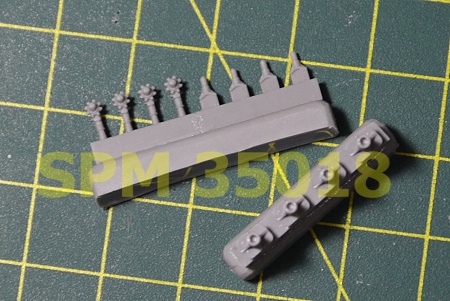 SPM35018 3т. Домкраты для легких танков